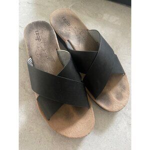 Izod black leather slip on slides Sandals Sz 8.5